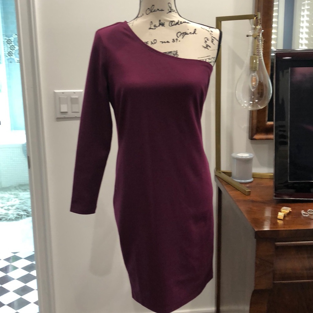 Dash by Kardashian one shoulder purple midi dress